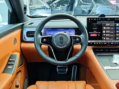 2026 Aito M7 Pro+ 4WD 5, белый — фото 4