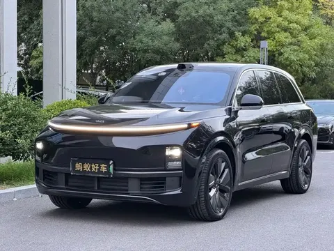 2024 Li Auto L8