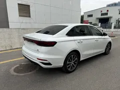 2022 Geely Emgrand 4 1.5L CVT, белый — фото 15