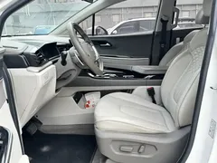 2021 Hyundai Custo 380TGDi LUX Premium, белый — фото 5