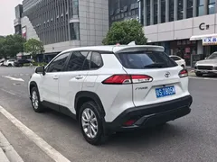 2024 Toyota Frontlander 2.0L CVT Leading, белый — фото 5