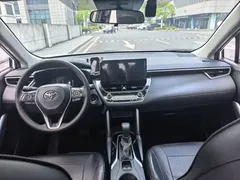 2024 Toyota Frontlander 2.0L CVT Leading, белый — фото 13