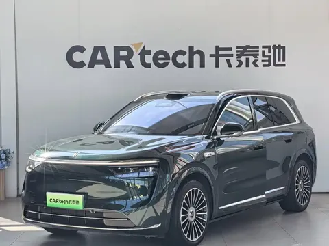 2025 Aito M8 53.4kWh 6 192