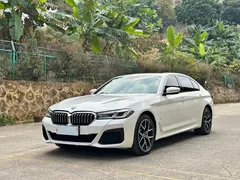 2022 BMW 5 Series 5 530Li M, белый — фото 1