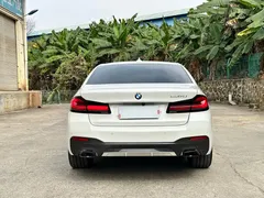 2022 BMW 5 Series 5 530Li M, белый — фото 3