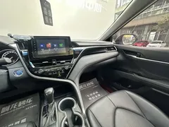 2023 Toyota Camry Hybrid 2.5HGVP Advanced, белый — фото 14