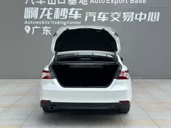 2023 Toyota Camry Hybrid 2.5HGVP Advanced, белый — фото 17