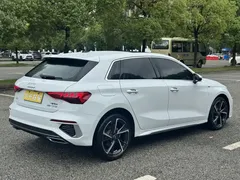 2021 Audi A3 Sportback 35 TFSI, белый — фото 3