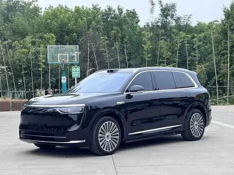 2025 Aito M8 Max+ 53.4kWh 6 (192