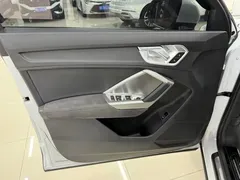 2022 Audi Q3 35 TFSI Sport, белый — фото 9