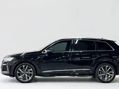 2023 Audi Q7 55 TFSI quattro S line, чёрный — фото 3
