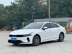 2021 Kia K5 270T CVVD, белый — фото 1
