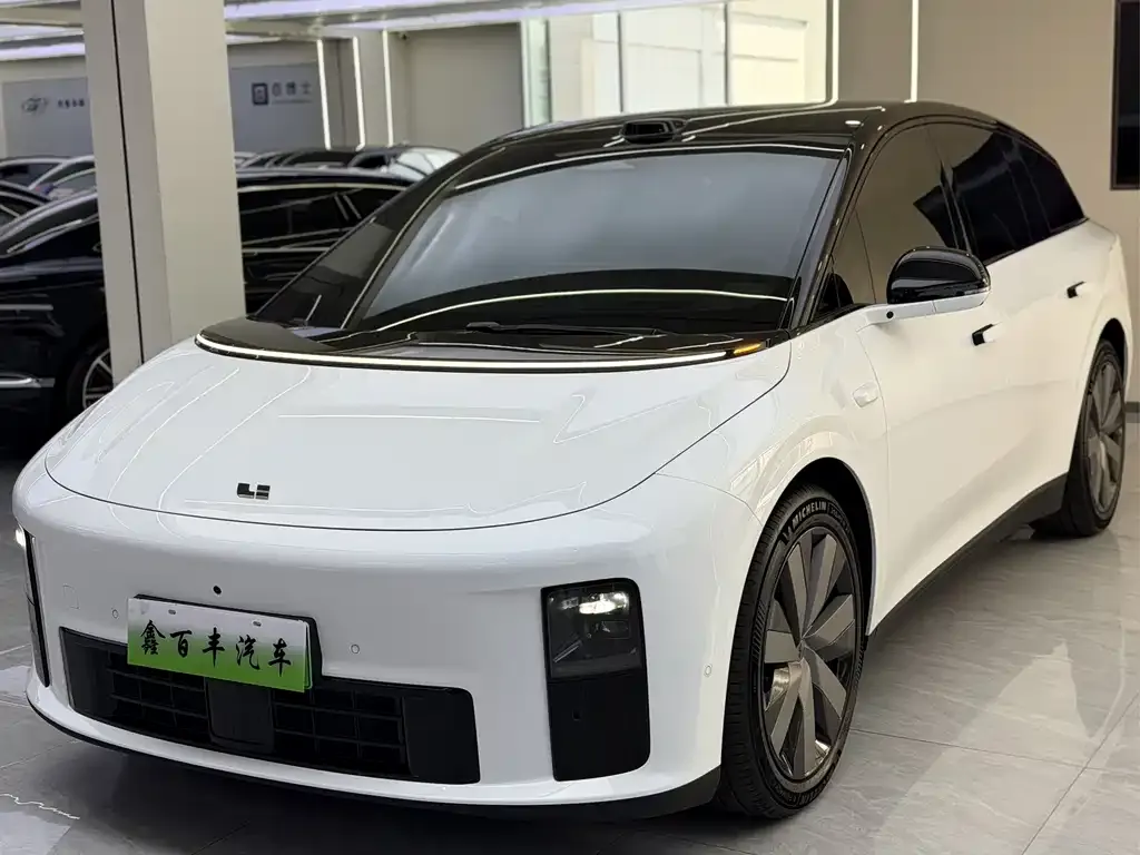 2025 Li Auto i6 4WD