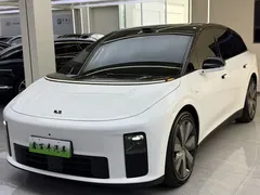 2025 Li Auto i6 4WD, белый — фото 1