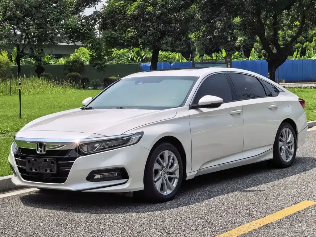 2018 Honda Accord 260TURBO Luxury VI