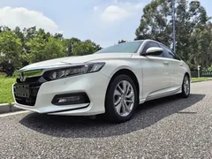 2018 Honda Accord 260TURBO Luxury VI, белый — фото 9