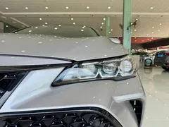 2019 Toyota Avalon Hybrid 2.5L Luxury VI — фото 4