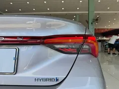 2019 Toyota Avalon Hybrid 2.5L Luxury VI — фото 10