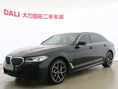 2022 BMW 5 Series 5 530Li M, чёрный — фото 1
