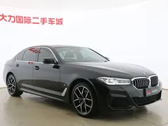 2022 BMW 5 Series 5 530Li M, чёрный — фото 3