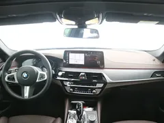2022 BMW 5 Series 5 530Li M, чёрный — фото 11