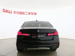 2022 BMW 5 Series 5 530Li M, чёрный — фото 15