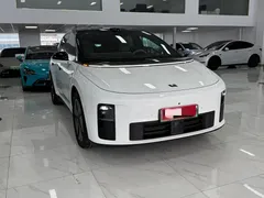 2025 Li Auto i6 2WD, белый — фото 3