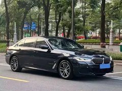 2022 BMW 5 Series 5 525Li M, чёрный — фото 1