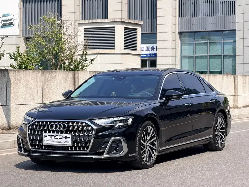 2024 Audi A8L 55 TFSI quattro Flagship