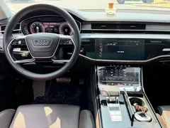 2024 Audi A8L 55 TFSI quattro Flagship, чёрный — фото 13