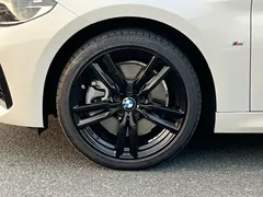2023 BMW 1 Series 1 125i M, белый — фото 19