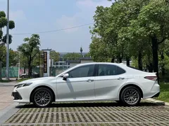 2021 Toyota Camry 2.0G, белый — фото 5