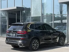 2022 BMW X5 xDrive40i M, чёрный — фото 13