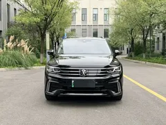 2022 Volkswagen Tiguan L 430PHEV, чёрный — фото 2