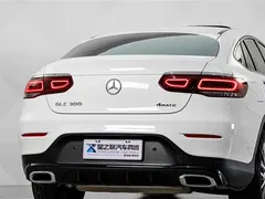 2021 Mercedes-Benz GLC Coupe GLC 300 4MATIC SUV, белый — фото 7