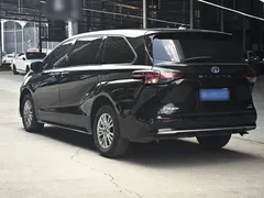 2023 Toyota Sienna 2.5L Hybrid Luxury, чёрный — фото 7