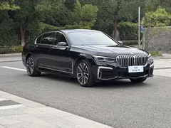 2021 BMW 7 Series 740Li xDrive Executive M Sport Package, чёрный — фото 3