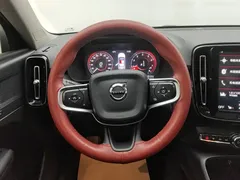 2021 Volvo XC40 T4 4WD Luxury, белый — фото 15
