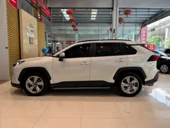 2021 Toyota RAV4 2.0L CVT 2WD Fashion, белый — фото 6