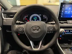 2021 Toyota RAV4 2.0L CVT 2WD Fashion, белый — фото 12