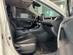 2021 Toyota RAV4 2.0L CVT 2WD Fashion, белый — фото 21