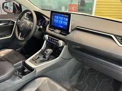 2021 Toyota RAV4 2.0L CVT 2WD Fashion, белый — фото 22