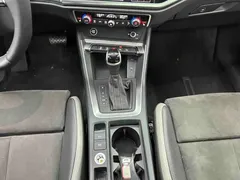 2022 Audi Q3 35 TFSI, белый — фото 10