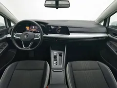 2021 Volkswagen Golf 200TSI DSG Pro, белый — фото 5