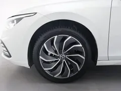 2021 Volkswagen Golf 200TSI DSG Pro, белый — фото 17