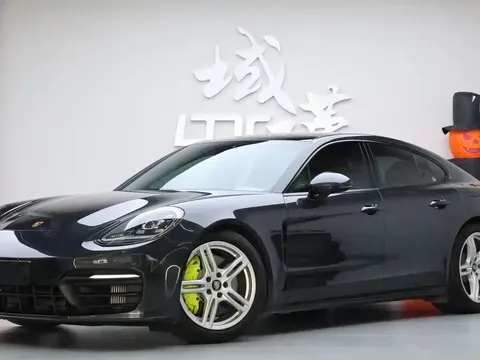 2022 Porsche Panamera 4 E-Hybrid 2.9T