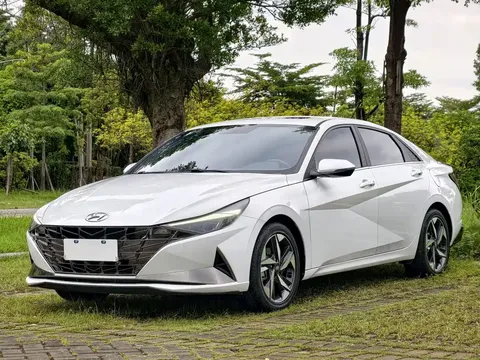 2022 Hyundai Elantra 240TGDi DCT GLX Elite