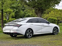 2022 Hyundai Elantra 240TGDi DCT GLX Elite, белый — фото 7