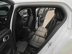 2023 Volvo XC40 Fashion, белый — фото 7