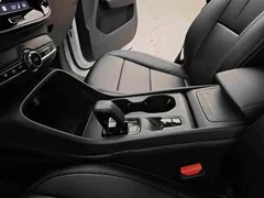 2023 Volvo XC40 Fashion, белый — фото 16